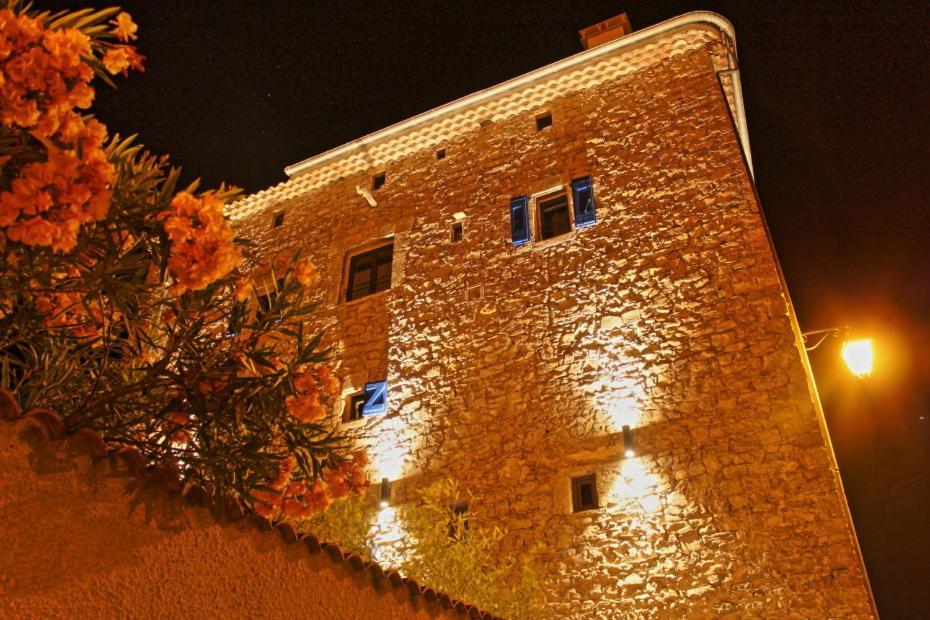 Gites La Tour Le Mas De Crieulon Saint-Jean-de-Crieulon Exterior foto